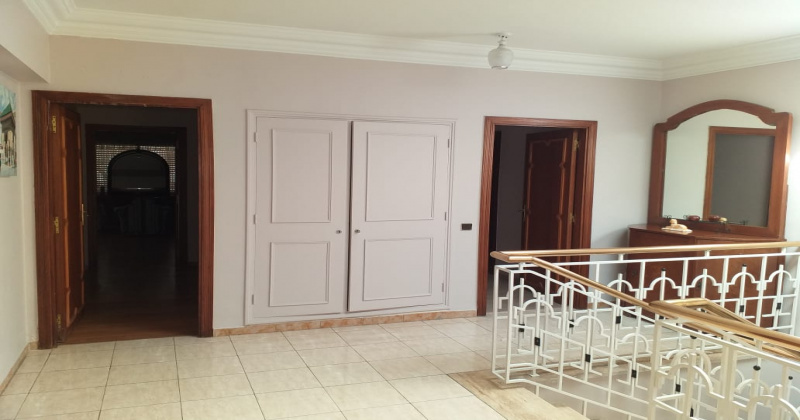 5 Chambres Chambres, ,4 Salle de bainSalle de bain,Appartement,A vendre,1126
