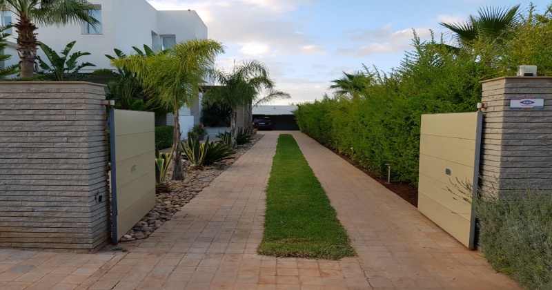 5 Bedrooms Bedrooms, ,4 BathroomsBathrooms,Villa,A vendre,1043